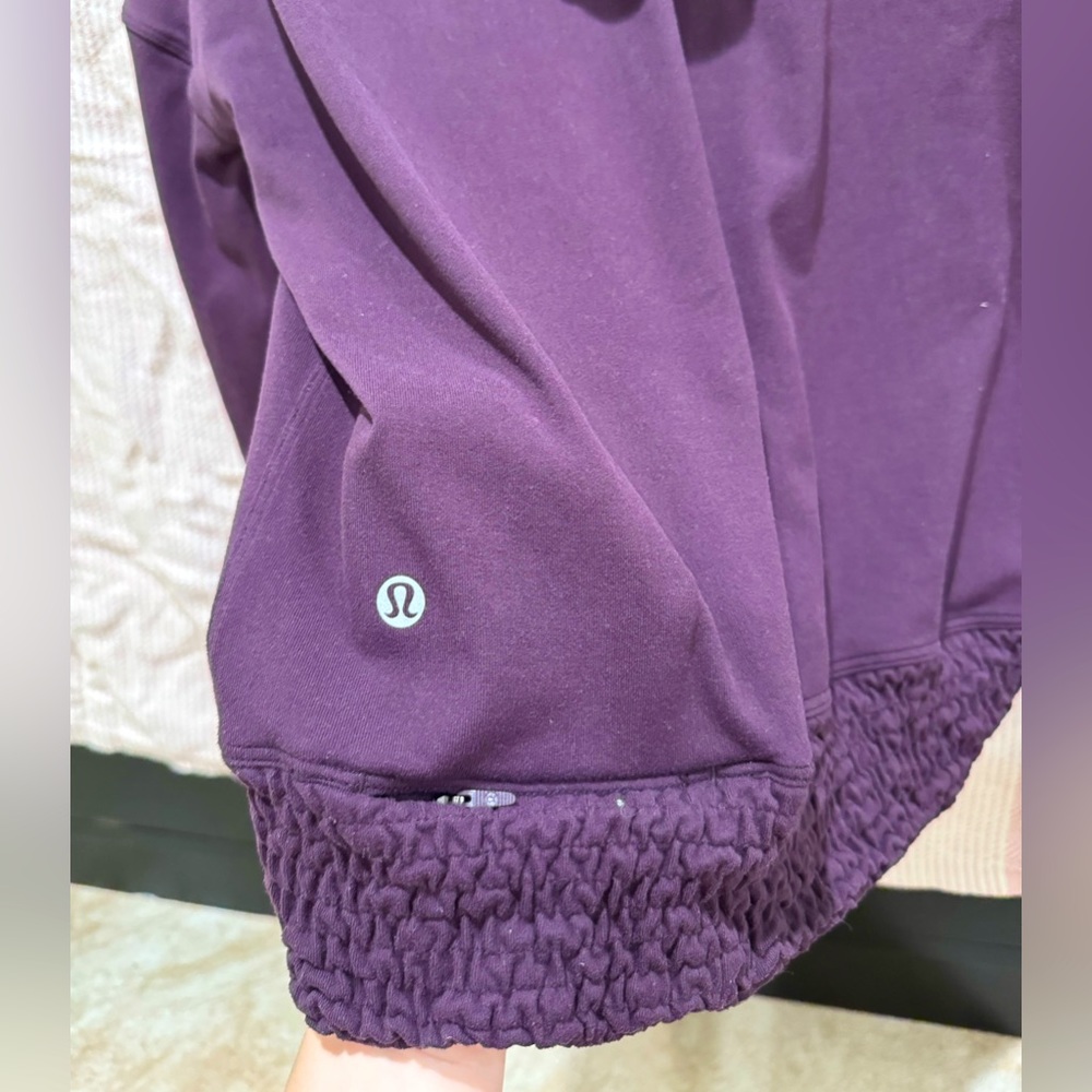 Lululemon hoodie black cherry size 6
